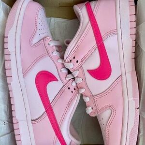 Nike Women's Sneakers in Light Pink and Bright Pink